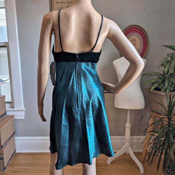 NWT Vintage 90sBlondie and Me Mini Party Dress Green Velvet Embossed Floral 9 - Picture 4 of 11